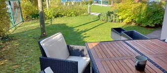 Charming garden studio on the shores of Lake Annecy