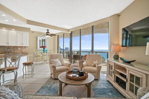 Smart TV, DVD player, books, stereo