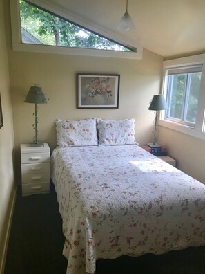 2 quartos, escrivaninha, Wi-Fi de cortesia, roupa de cama