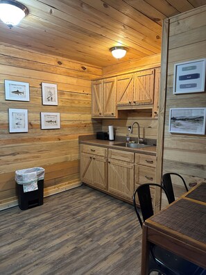 Fridge, microwave, oven, stovetop - Cabin B at Smith Lake Alabama Cabins (Cullman)