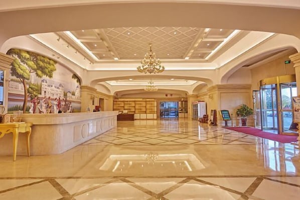 المنشأة من الداخل