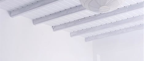 Fish Studio | In-room safe, individually decorated, individually furnished, desk