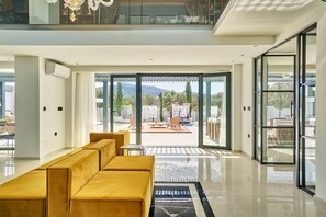 Entrada (vista interna)