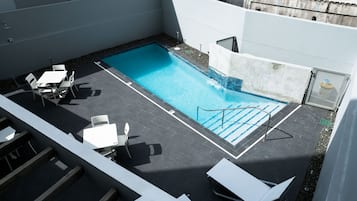 Outdoor pool, sun loungers