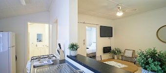 Sea Salt Apartment 1 ~ Short walk to beach! Free WiFi! newly decorated!