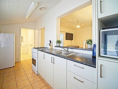 Sea Salt Apartment 1 ~ Short walk to beach! Free WiFi! newly decorated!