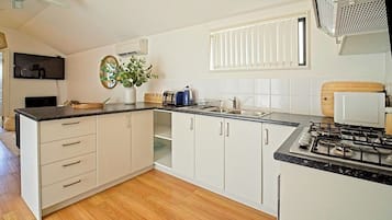 Microwave, oven, toaster, cookware/dishes/utensils