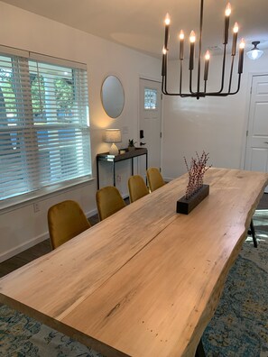 تناول الطعام