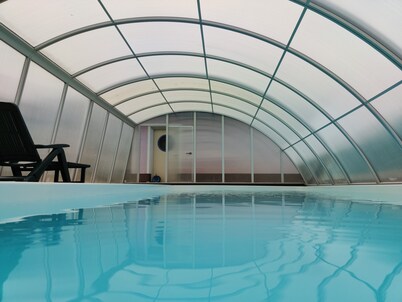 VACATION WITH DOG IN VACATION HOME WITH TERRACE GARDEN AND POOL