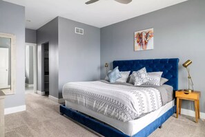 4 Schlafzimmer, Schreibtisch, Bügeleisen/Bügelbrett, kostenloses WLAN