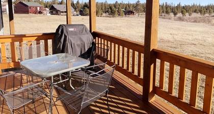 NEW LISTING! Quiet 2 Bedroom Mountain Retreat in a Center of a Mountain Valley