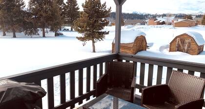 Quiet - Comfortable - Clean - Accommodation for 4 - Only minutes from YNP