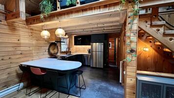 雪櫃、微波爐、焗爐、爐具