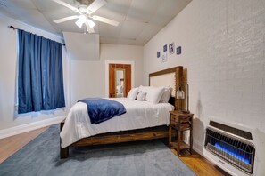 1 habitación, tabla de planchar con plancha, internet y ropa de cama