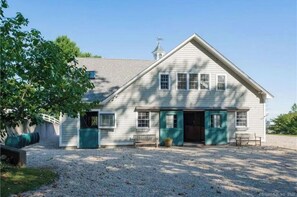 Exterior - Farm Stay with Horses & Pool with Mountaintop Views (Bloomfield)