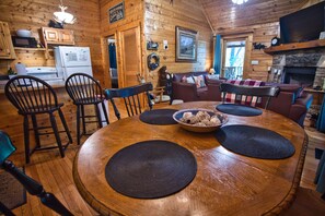 Dining - Peaceful family-friendly cabin w/ neon game room-2 kings-hot tub-forest views (Sevierville)