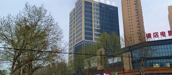 Echarm Hotel (Jingzhou Olympic Sports Center)