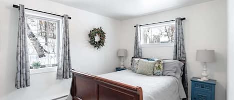 1 bedroom, iron/ironing board, free WiFi, bed sheets