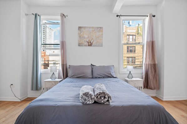 4 bedrooms, iron/ironing board, WiFi, bed sheets - Hoboken Brand New 4 Beds 3 full baths (Jersey City)