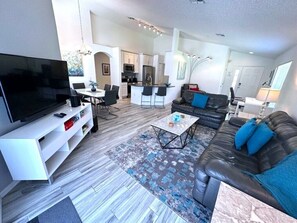 TV, offices - Updated, Private Villa, Southern Dunes, Extended Pool Deck (Haines City)