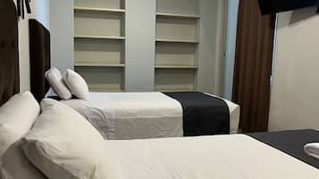 Habitación básica doble | Escritorio, wifi gratis, ropa de cama