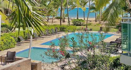 Stunning beachfront condo with private beach, Las Terrenas-El Limón