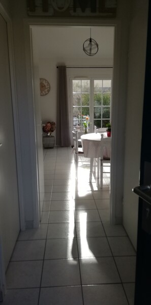 Interior - Pretty little house 100m from the beach and shops, with WIFI connection (Bretignolles-sur-Mer)