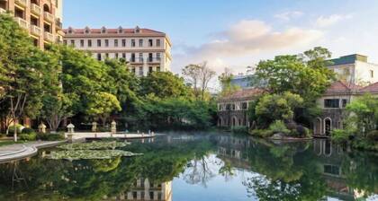 Feilong Hotel