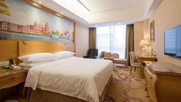 Room - Vienna Classic Hotel Shenzhen Baoneng City Plaza (Shenzhen)