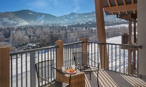 Outdoor dining - Park City Presidential Suite w/ Ski-In and Ski-Out (Park City)