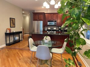 Nicht klassifiziertes Bild, 4 von 32, Schaltfläche