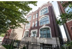 Unclassified image, 5 of 31, button