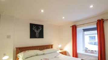 Cottage | 3 bedrooms, individually decorated, individually furnished, free WiFi