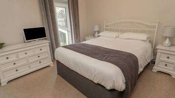 Cottage | 5 bedrooms, individually decorated, individually furnished, free WiFi