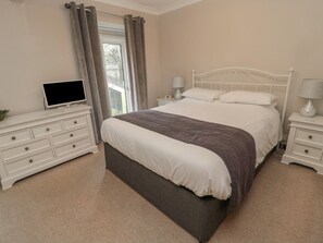 Mökki | 5 makuuhuonetta, yksilöllisesti sisustettu, yksilöllisesti kalustettu