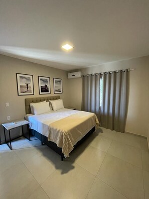 Colchones con pillow-top, minibar, wifi gratis y ropa de cama