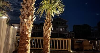 Home on a deep water canal -private dock- 4 min walk to the beach- endless views