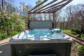 Bañera de hidromasaje al aire libre