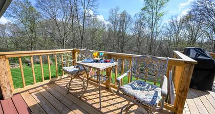Hocking Hills Luxury-Mins to the caves & trails. HotTub. FirePit. Gameroom WiFi