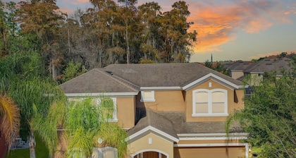 ***Big Disney Family Home!*** Sleeps 12! Private Pool, Spa and Game Room!