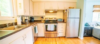 Perfect family rental steps to little beach and boat launch - Central A/C!