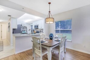 Dining - Quite Getaway (Bonita Springs)