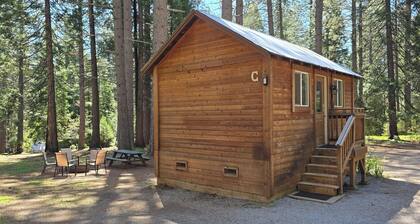 Camping Cabin C at Bigfoot Lodging Mt. Lassen