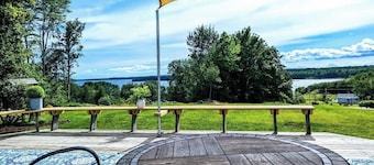 Waterview Cottage 12 miles to Acadia National Park
