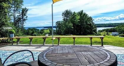 Waterview Cottage 12 miles to Acadia National Park