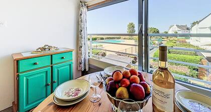 Belle vue Mer et Piscine by Interhome
