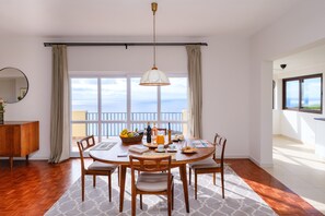 Dining - Garajau House - Sunrise to Sunset Ocean View Villa (Canico)