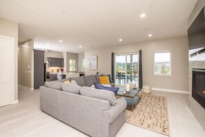 Smart TV, fireplace, table football