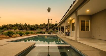 Stunning 3 bedroom with Pool/Hot Tub/Game Room