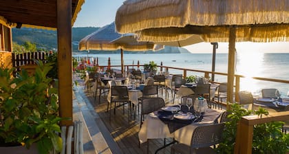 "melograno" Holiday Home featured with Swimming Pool and Private Beach